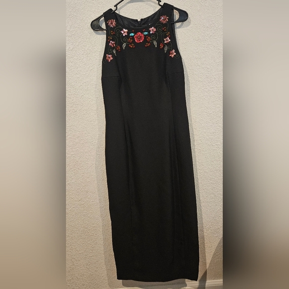 Black Maxi Semi-Formal Dress with Floral Beading Virgo Size 10 Women's - Picture 1 of 9